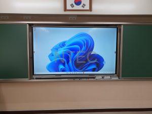 Read more about the article 초등학교 전자칠판 설치