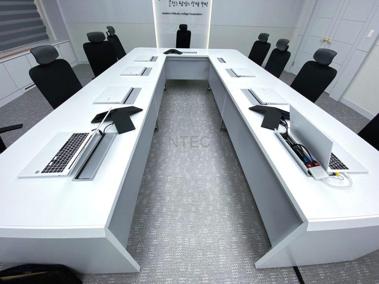 Read more about the article 회의실 영상회의시스템 구축